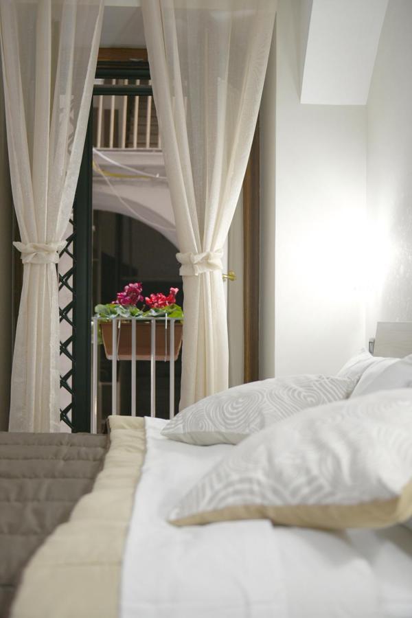 Montesantogroup Apartments Νάπολη Εξωτερικό φωτογραφία